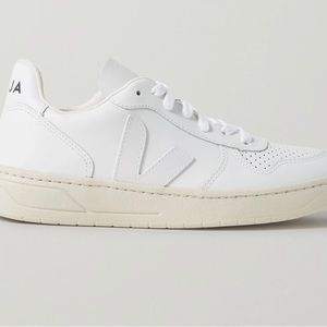 Behalf V 10 white sneakers size 38